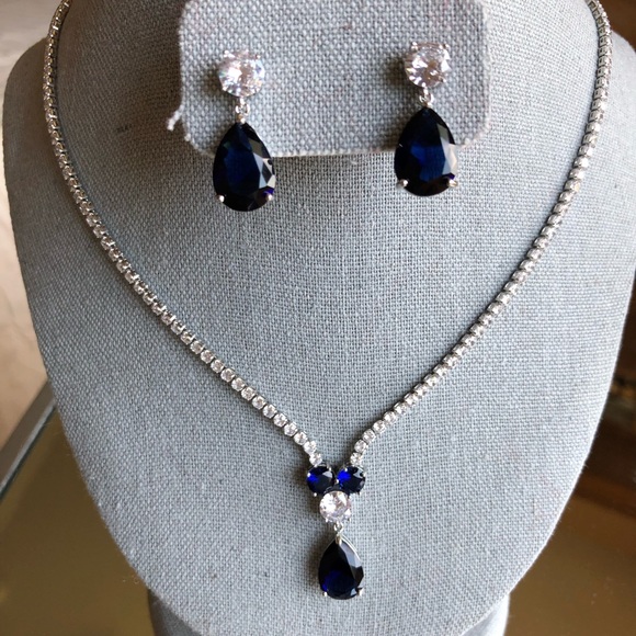 AAA Water Drop Zirconia Necklace Earrings Set— Free Shipping - Picture 7 of 7